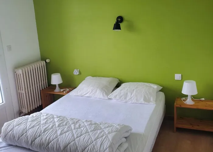 A L'horizon Du Mont * 蓬托尔松